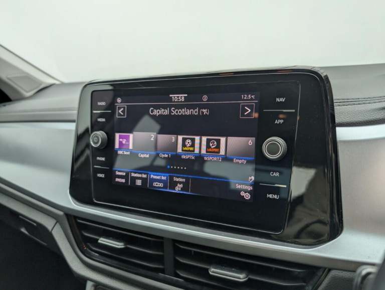 2022 Volkswagen T-Roc 1.0 TSI Life SUV 5dr Petrol Manual Euro 6 (s/s) (110 ps) PARK ASSIST+BLUETO...