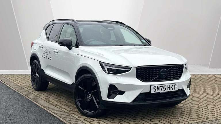 2025 Volvo XC40 2.0 B4P Ultra Black Edition 5dr Auto ESTATE PETROL Automatic