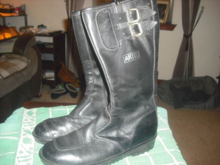  MOTOR CYCLE BOOTS