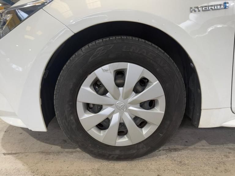 2020 Toyota Prius 1 790 CC TOYOTA COROLLA TOURING Hybrid