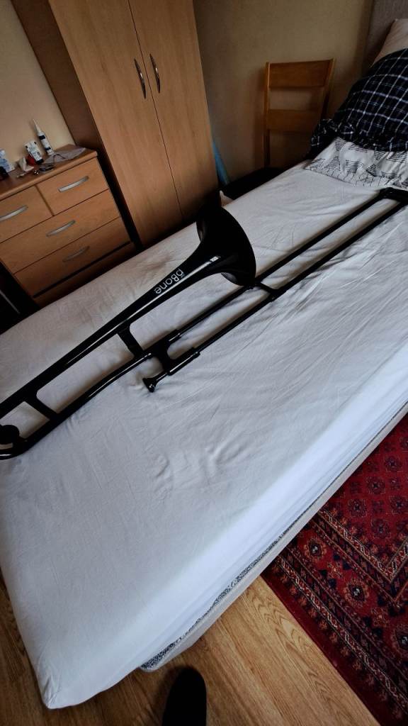 TROMBONE Bb tenor full size