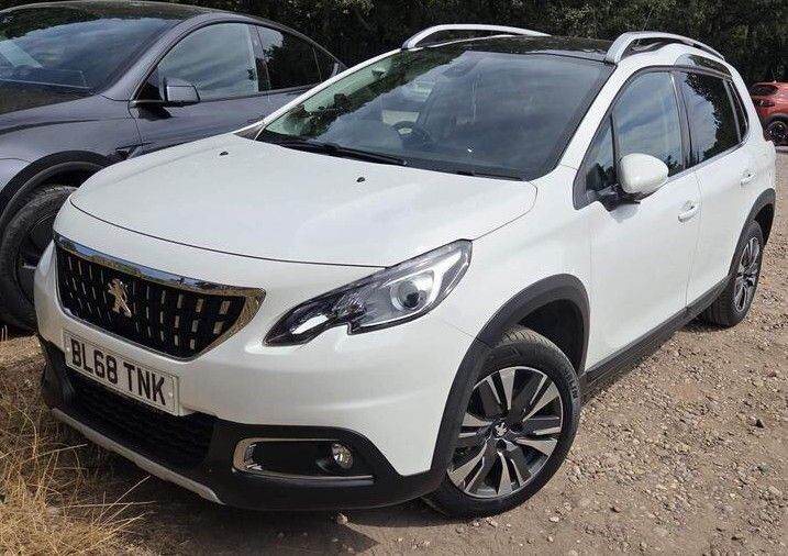 Peugeot, 2008, Hatchback, 2019, Manual, 1199 (cc), 5 doors LOW MILEAGE 