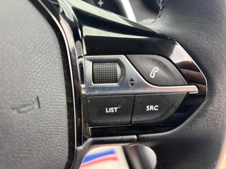 2023 Peugeot 208 1.2 PureTech 100 Allure Premium + 5dr EAT8 HATCHBACK PETROL Automatic