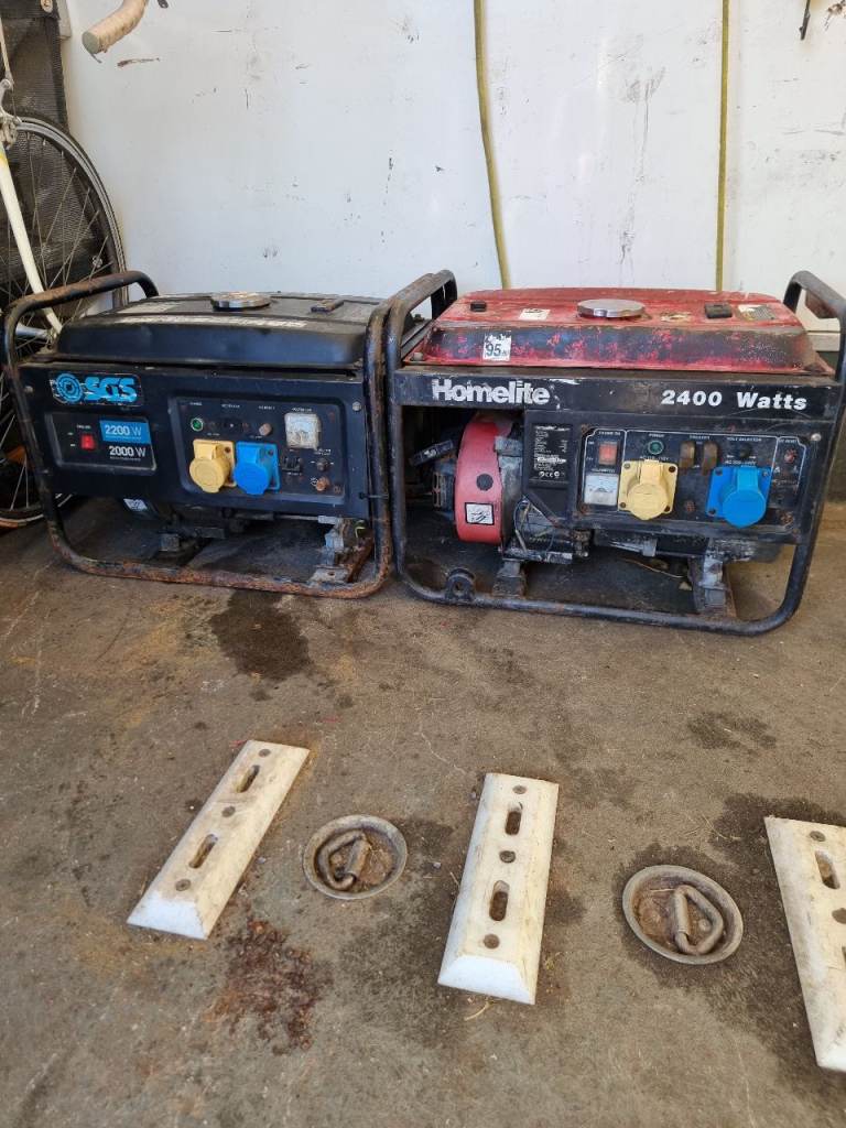 Homelite 2400 Watts Generator - Fair Condition and Sgs both running