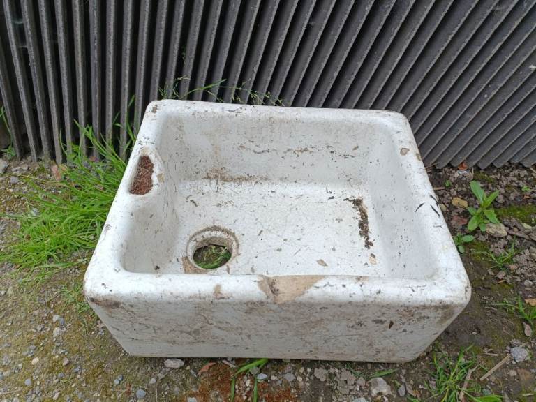 Small Belfast sink/garden planter