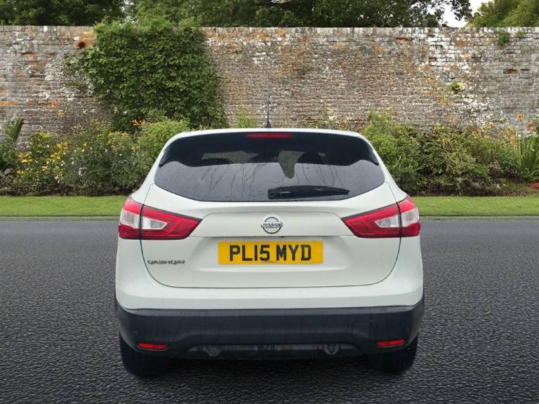 2015 Nissan Qashqai 1.2 DIG-T n-tec SUV 5dr Petrol Manual 2WD Euro 6 (s/s) (115 ps) Petrol Manual