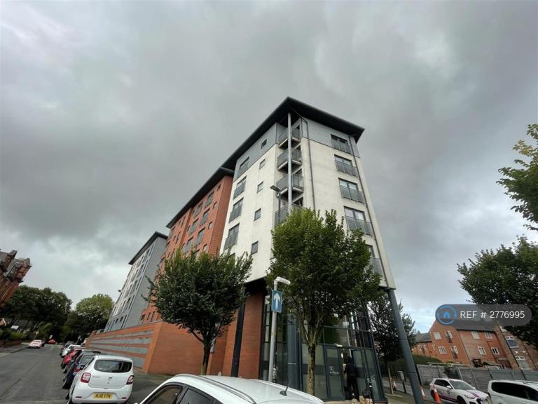 2 bedroom flat in Willow Court, Manchester, M16 (2 bed) (#2776995)