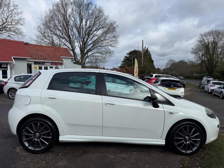 2013 Fiat Punto 1.4 MultiAir Sporting Euro 5 (s/s) 5dr Petrol