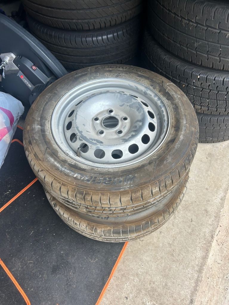 Volkswagen transporter steel wheels and tyres 