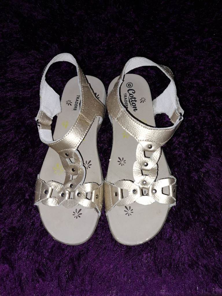 Cotton Traders Rose Gold Leather sandals size 6
