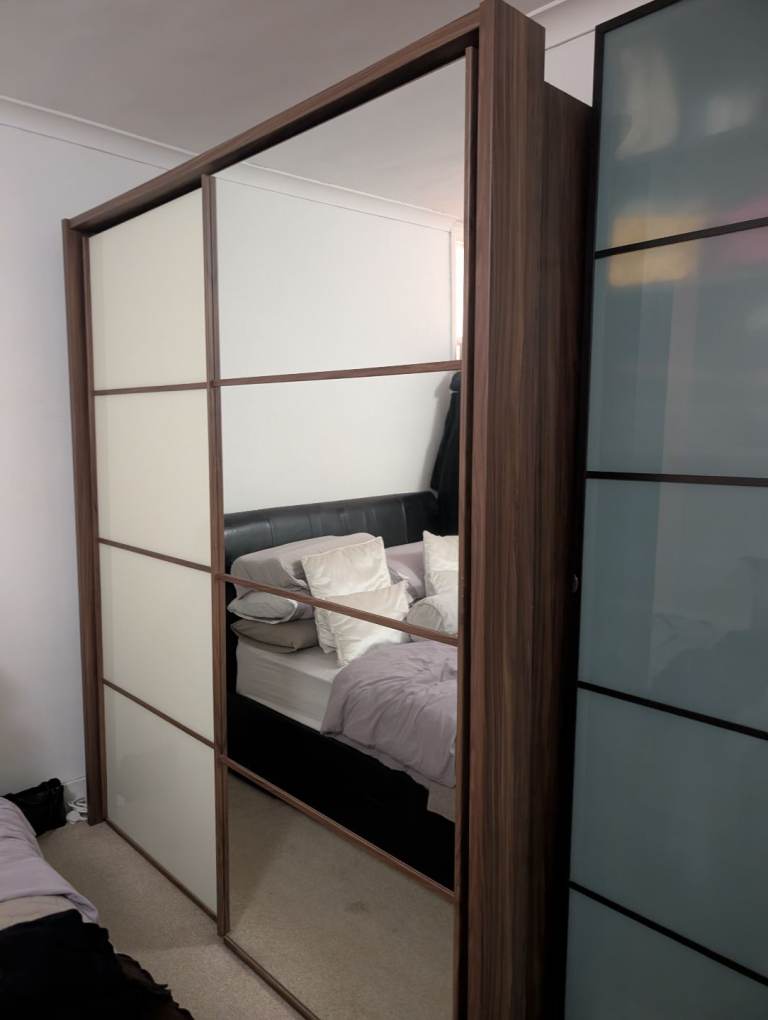 Wardrobe for sell 