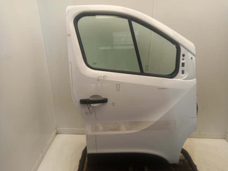 Renault Trafic Right Front Door O/S 2014-2025 Ov369 - Ice White Unknown Van 801