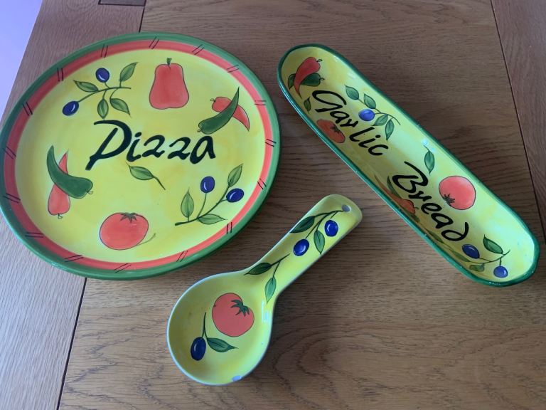 Pizza & garlic plates yellow , green & orange 