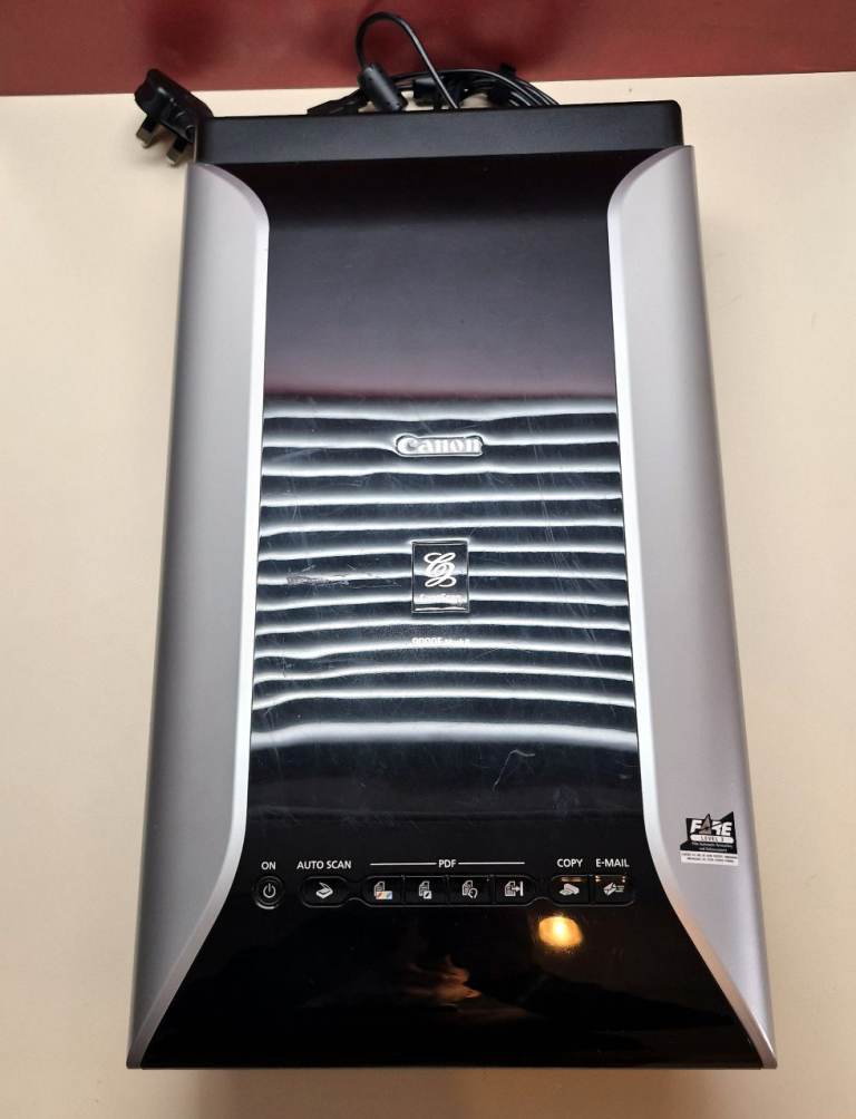 FOR SALE: CANON CANOSCAN 9000F MARK II COLOUR SCANNER.