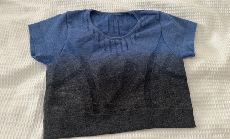 Stretchy gym top size xs