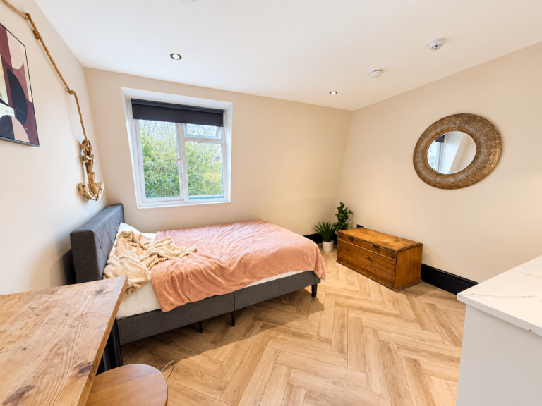 Studio & 1 Bedroom Apartments to rent in Brighton
