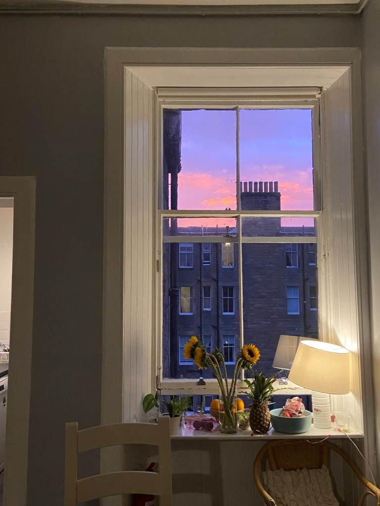 Medows 6 bedroom flat  Very Large June 