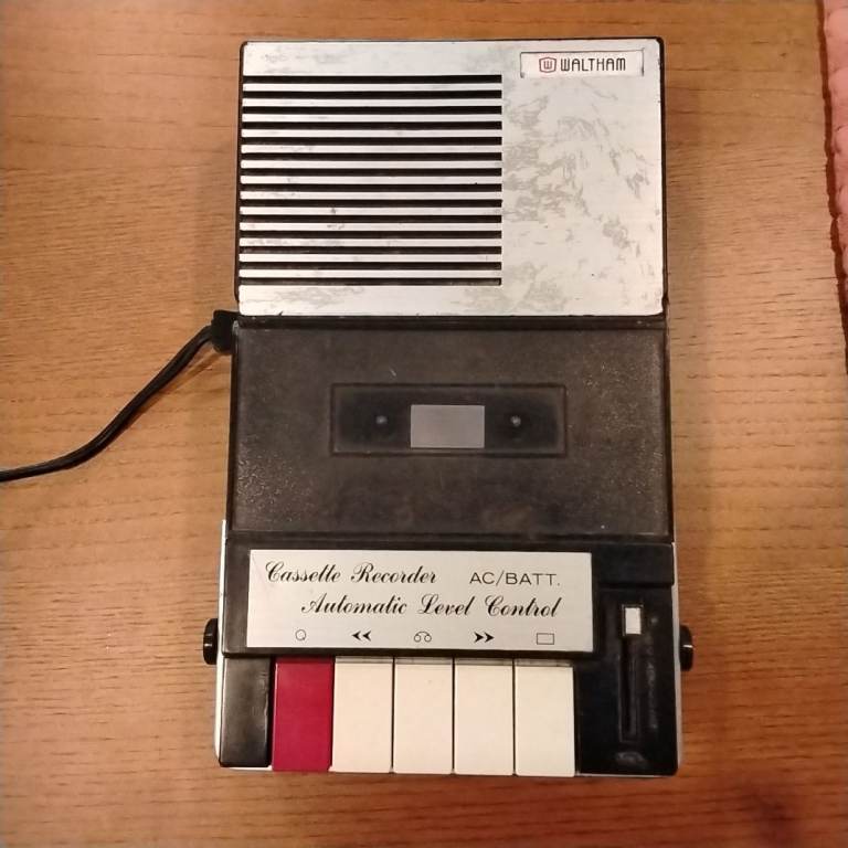 Tape recorder. 