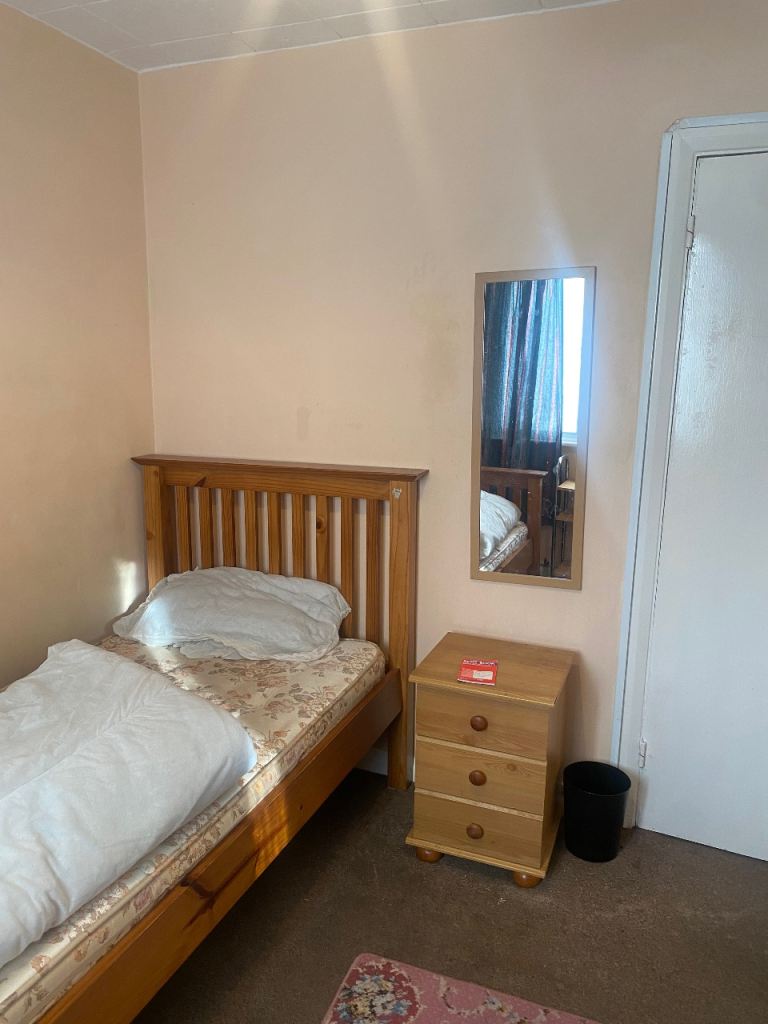 Single room available in a shared house