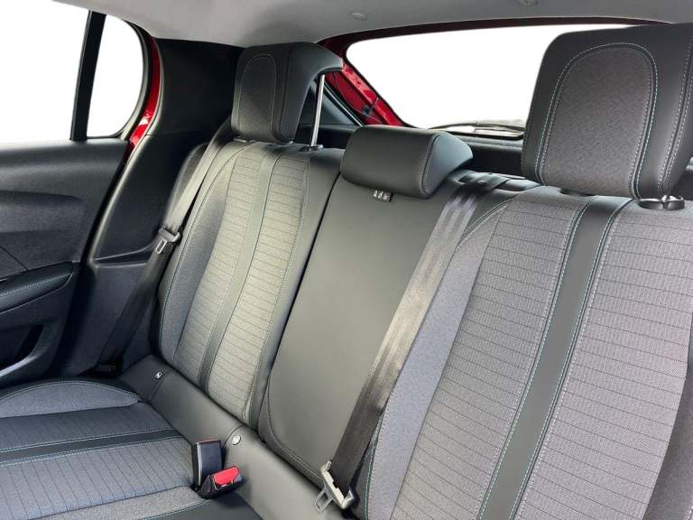  Peugeot 208 1.2 Puretech Allure Premium Hatchback 5dr Petrol Manual Euro 6 s/s