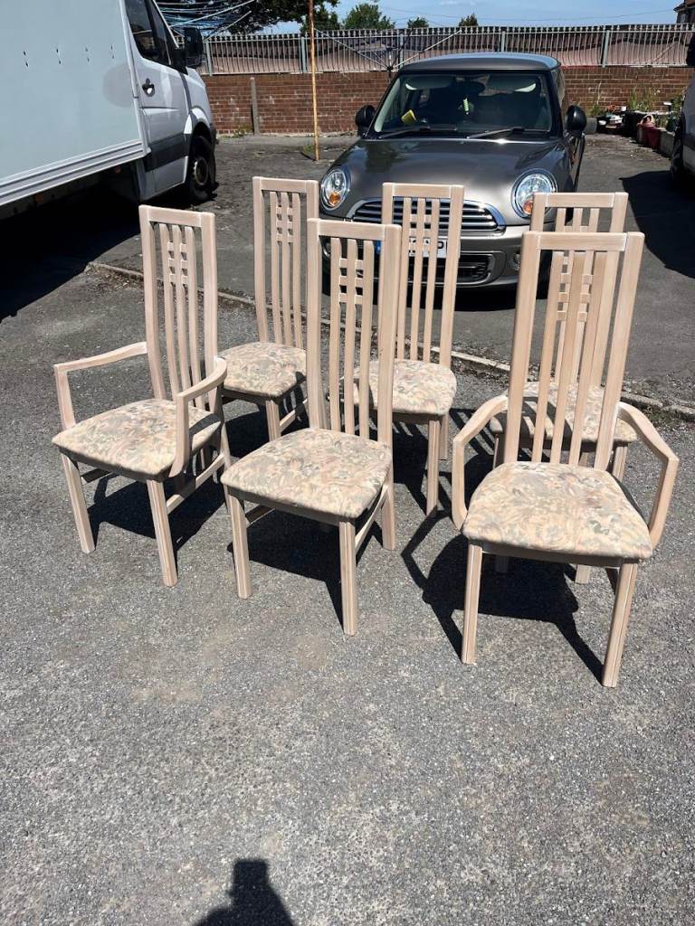 Set of 6 High Back Wooden Dining Chairs – 2 Carver Armchairs & 4 Chairs