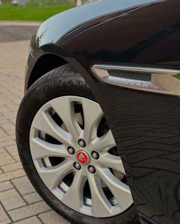 Prestige Edition, Jaguar, XE, Saloon, 2017, Manual, 1999 (cc), 4 doors