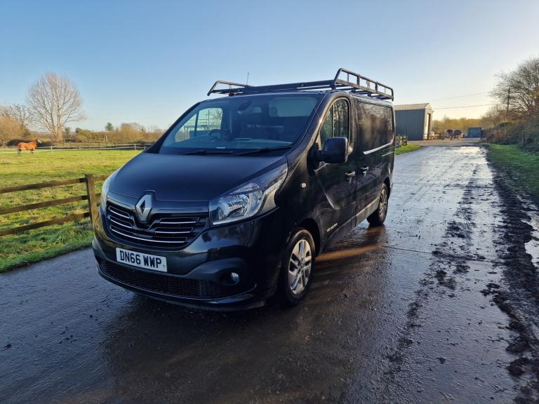 2016 Renault Trafic Black  Low 97k Miles  Drives Perfect  12mth MOT