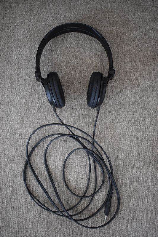 Sony MDR-V150 - Wired Stereo Headphones for Walkman / MP3 Player