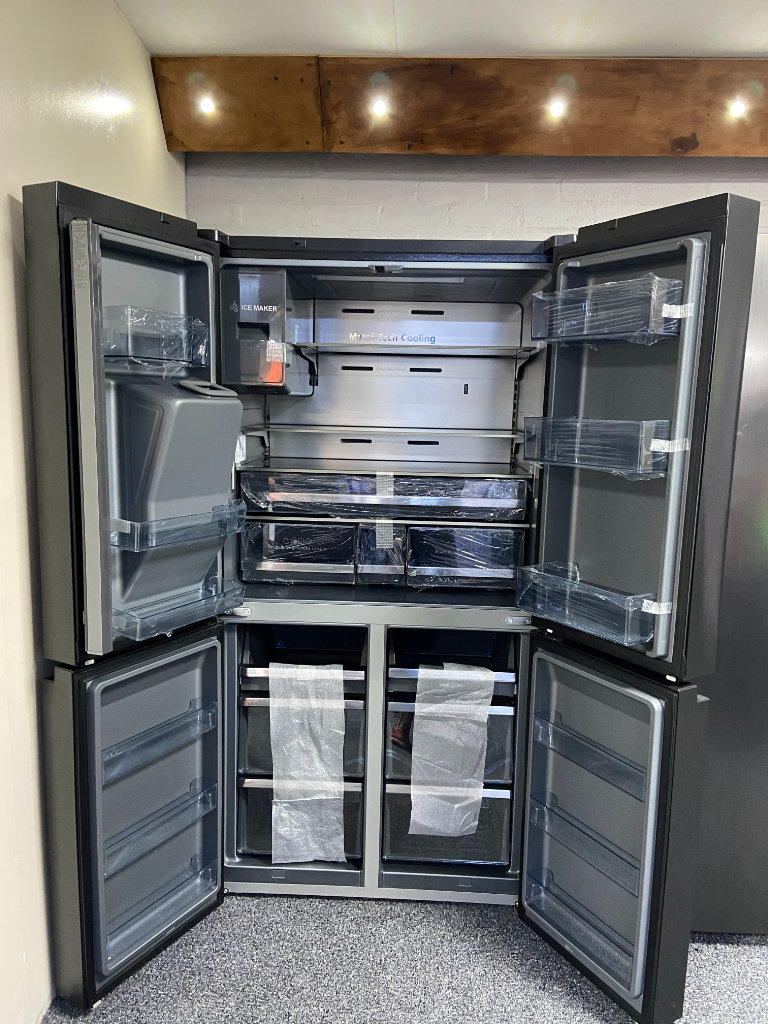 HISENSE RQ760N4SBFE American-Style Smart Fridge Freezer